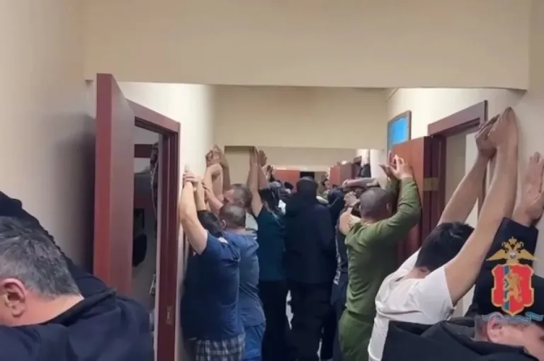 В Красноярске раскрыли две схемы фиктивной регистрации мигрантов