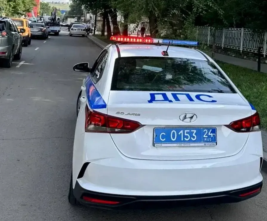 У красноярца с 98 штрафами ГИБДД арестовали Lexus